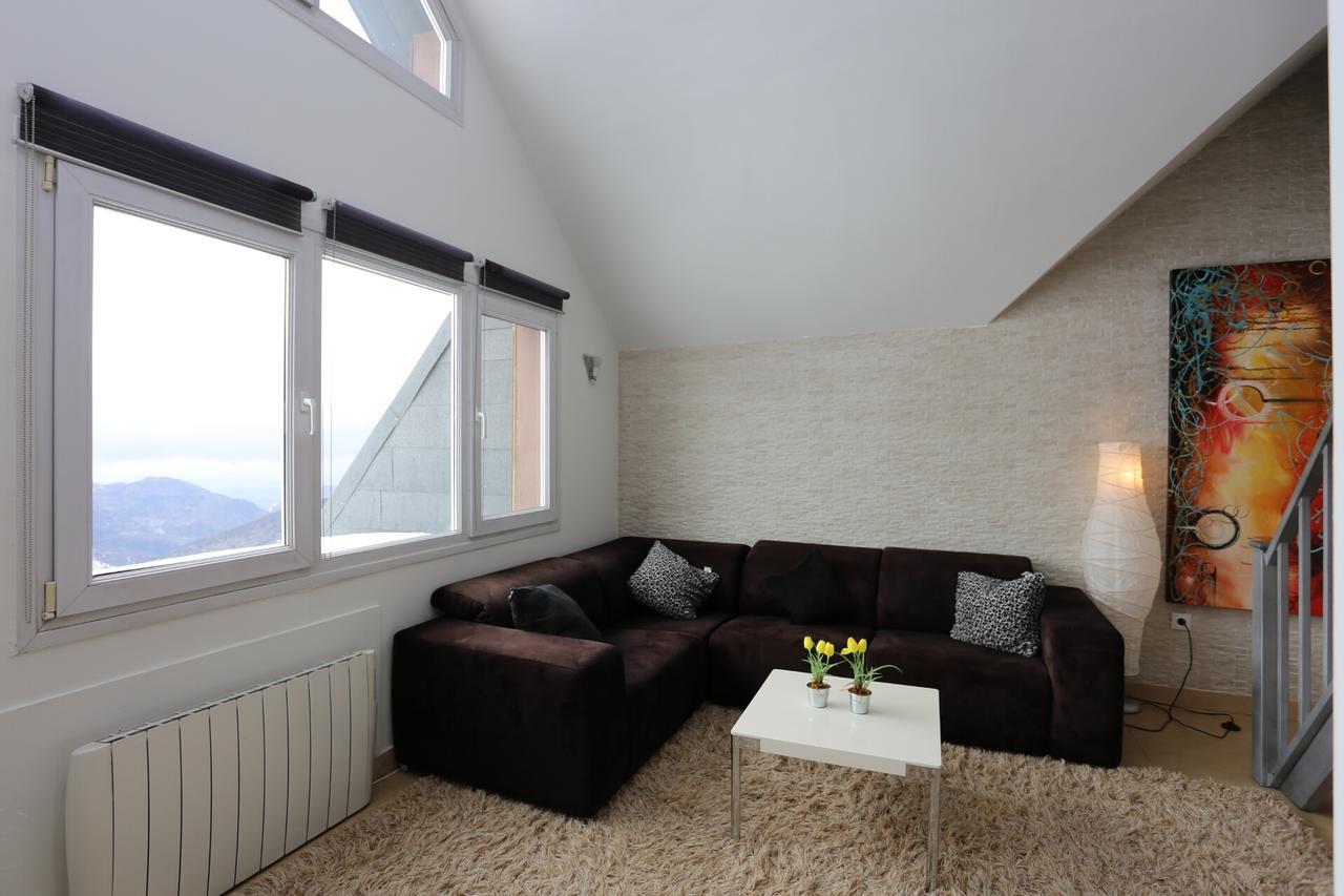סיירה נבדה Miramar Ski A Pie De Pista - Atico Duplex , 4 Habitaciones מראה חיצוני תמונה